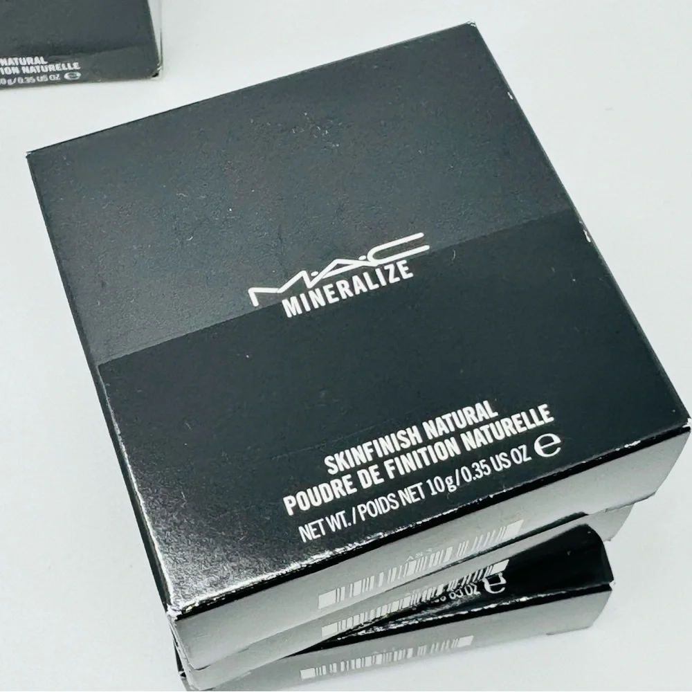 Medium Golden Mac Mineralize SkinFinish Natural Powder Brand New in Box